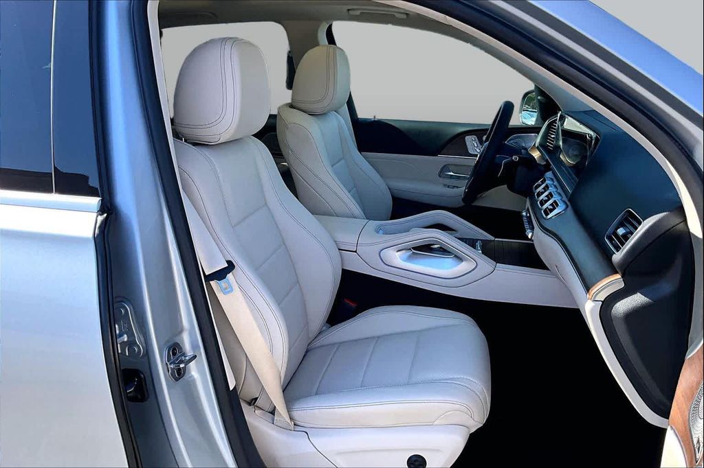 2026 Mercedes-BENZ GLE 照片 8