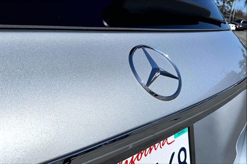 2026 Mercedes-BENZ GLE — миниатюра 29