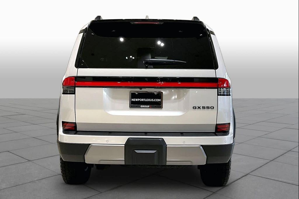 صورة 4 لـ 2026 Lexus GX 550 OVERTRAIL+