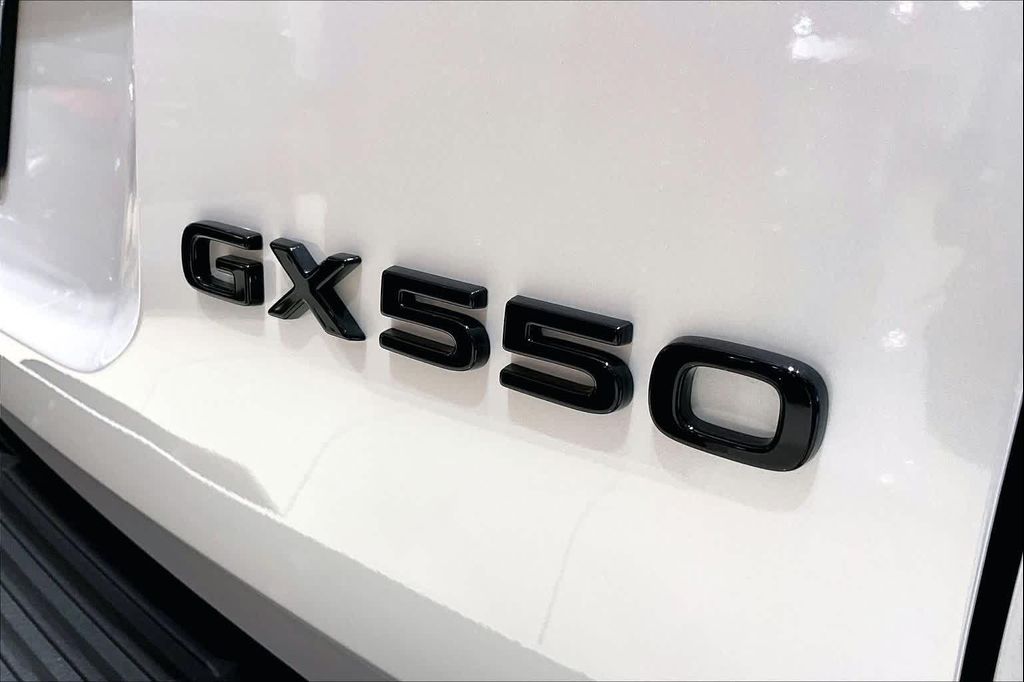 صورة 8 لـ 2026 Lexus GX 550 OVERTRAIL+