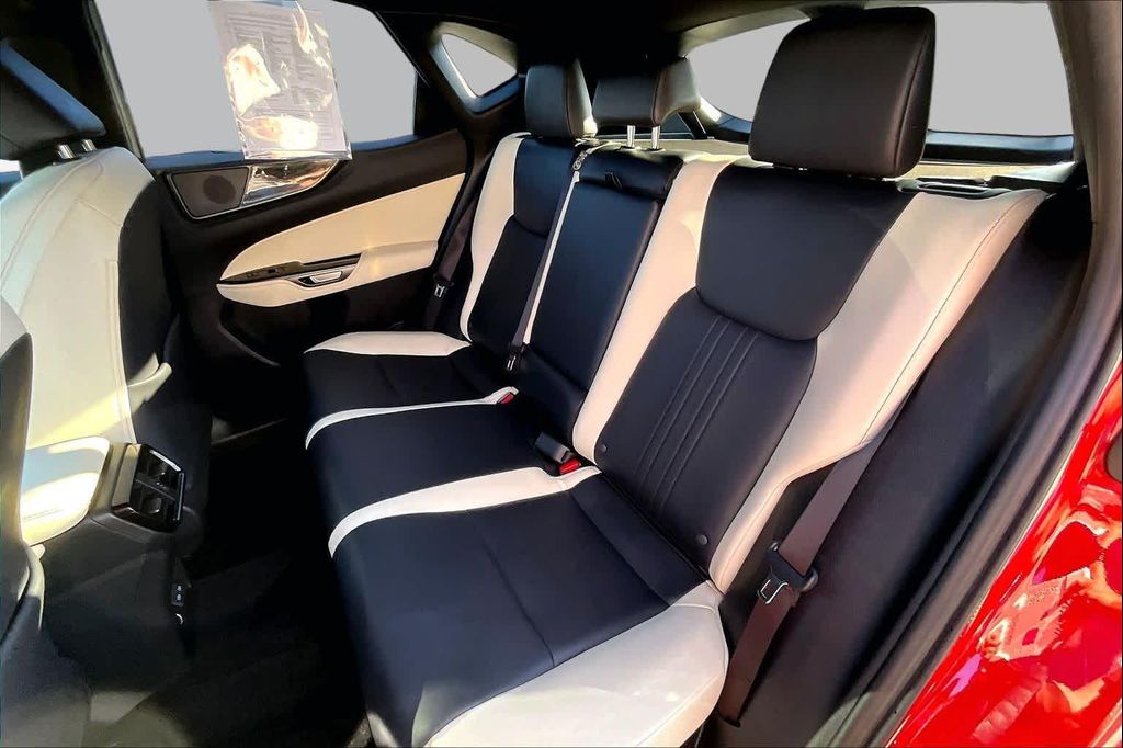 2024 Lexus NX 350H PREMIUM 缩略图 18