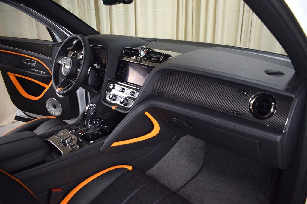 2026 Bentley BENTAYGA SPEED 缩略图 25