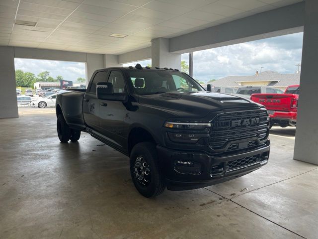 2026 RAM 3500 LARAMIE CREW CAB 4X4 8' BOX — миниатюра 4