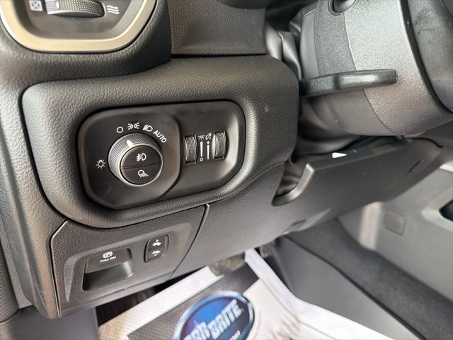 2026 RAM 1500 BIG HORN/LONE STAR — миниатюра 16
