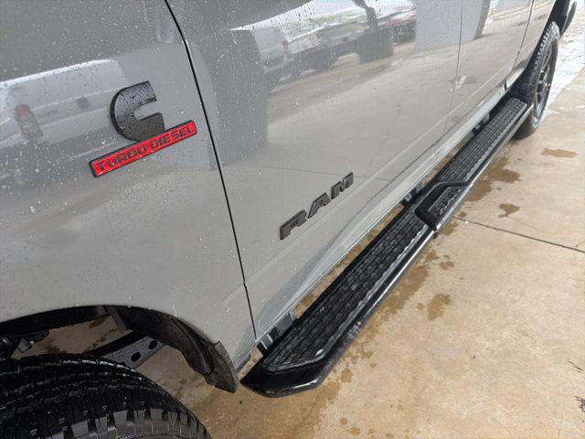 2026 RAM 2500 LARAMIE CREW CAB 4X4 6'4' BOX — миниатюра 12