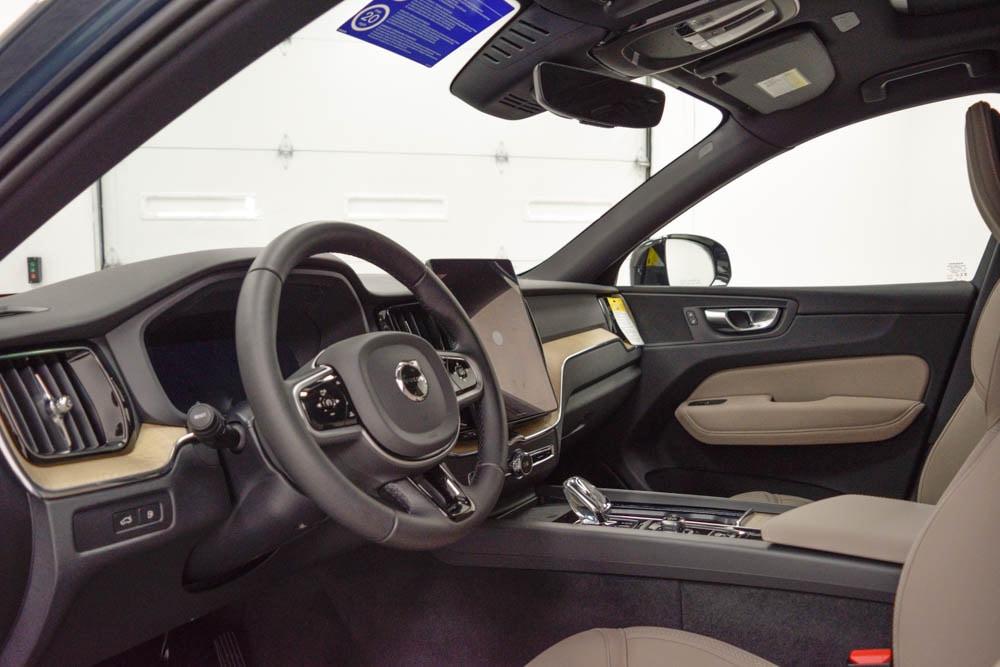 صورة 9 لـ 2026 Volvo XC60 PLUG-IN HYBRID T8 PLUS