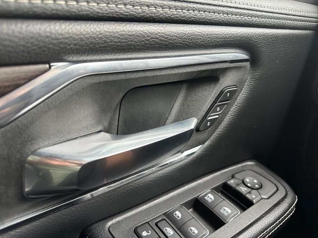 2025 RAM 1500 LARAMIE 缩略图 17