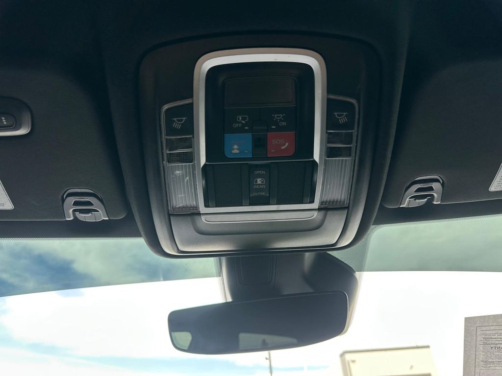 2025 RAM 1500 LARAMIE 缩略图 25