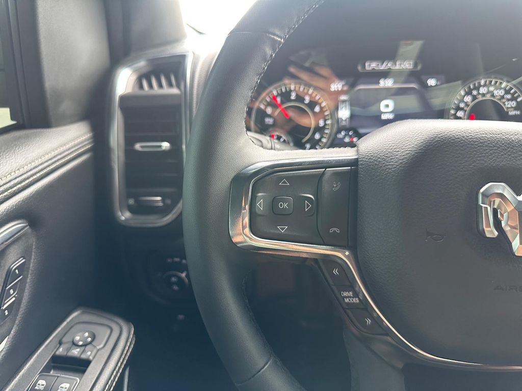 2025 RAM 1500 LARAMIE 缩略图 19