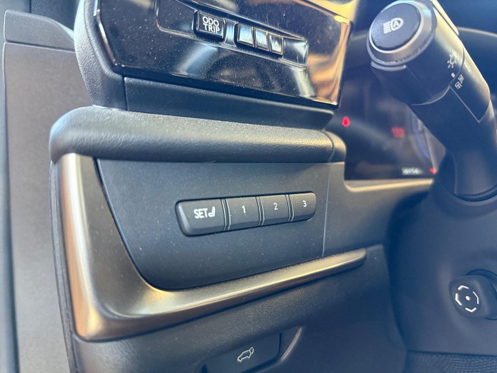 صورة مصغرة 18 لـ 2023 Lexus RZ 450E PREMIUM