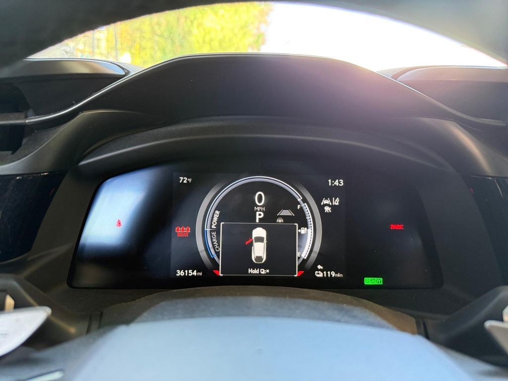 صورة مصغرة 17 لـ 2023 Lexus RZ 450E PREMIUM