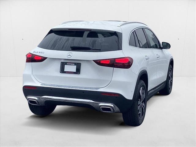 MERCEDES-BENZ GLA - 2