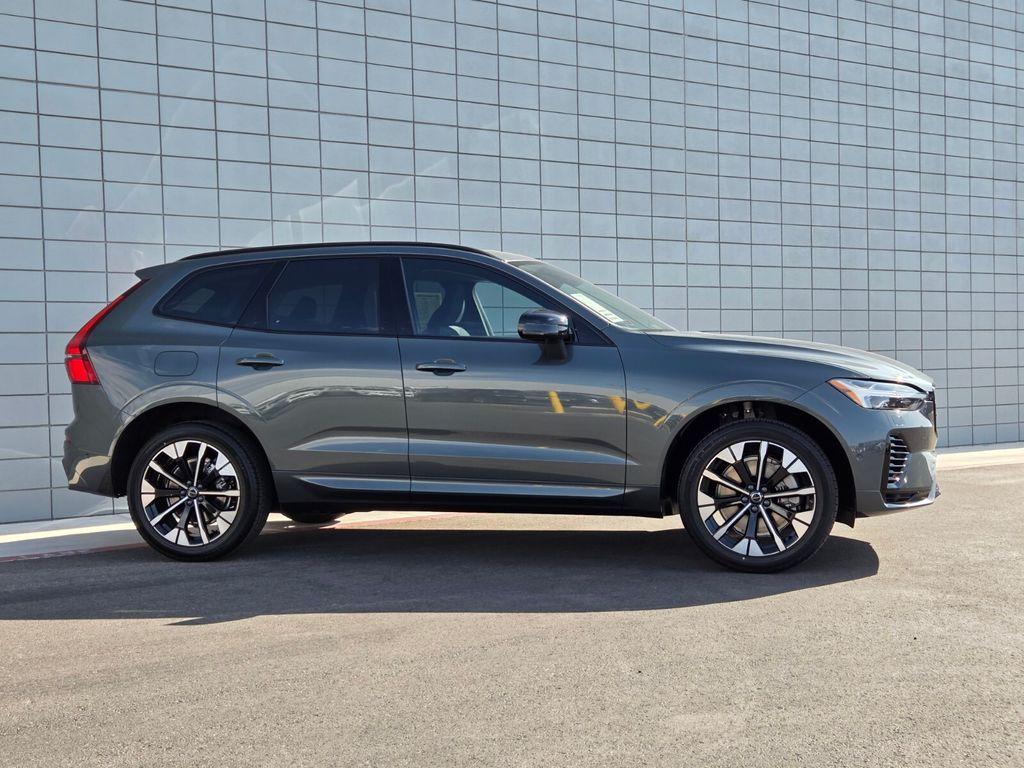 2026 Volvo XC60 PLUG-IN HYBRID T8 PLUS — фото 7