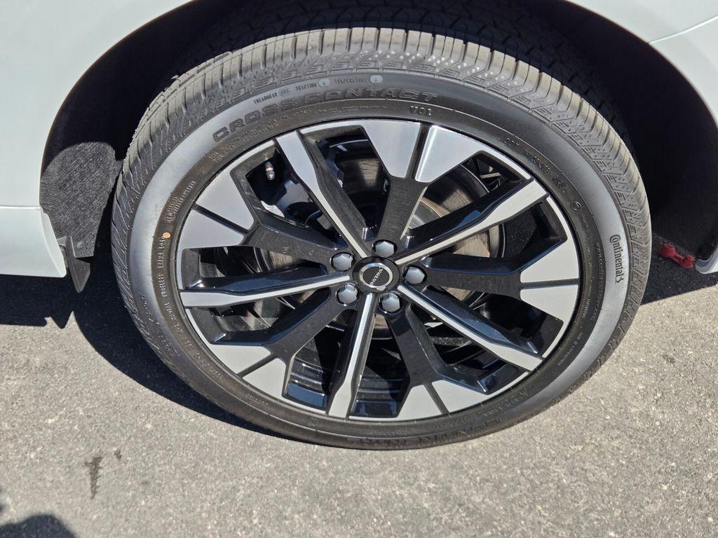 صورة 4 لـ 2026 Volvo XC60 PLUG-IN HYBRID T8 PLUS
