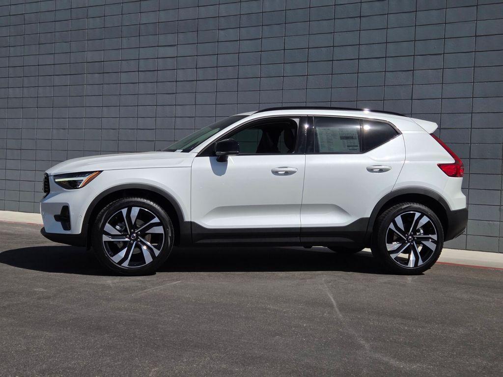 صورة 2 لـ 2026 Volvo XC40 B5 ULTRA