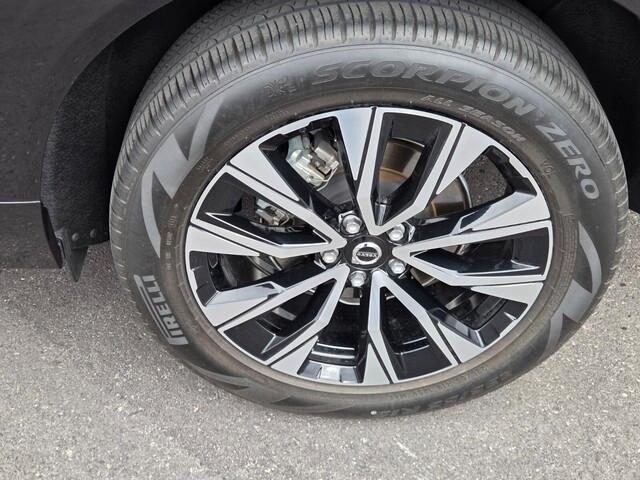 صورة 5 لـ 2024 Volvo XC60 B5 PLUS DARK THEME