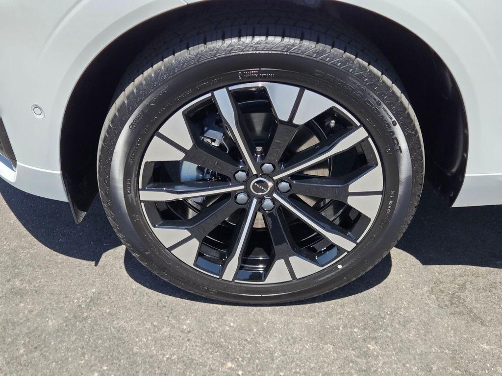 صورة 3 لـ 2026 Volvo XC60 B5 PLUS