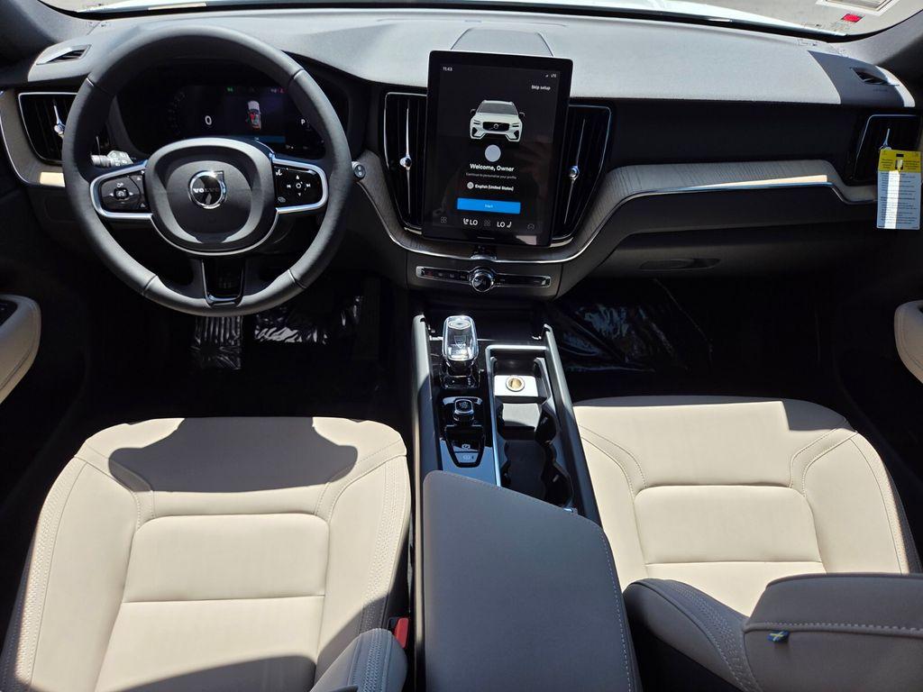 صورة مصغرة 17 لـ 2026 Volvo XC60 B5 PLUS