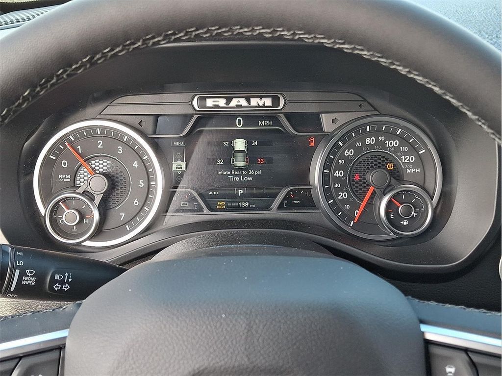 2025 RAM 1500 BIG HORN/LONE STAR — миниатюра 15