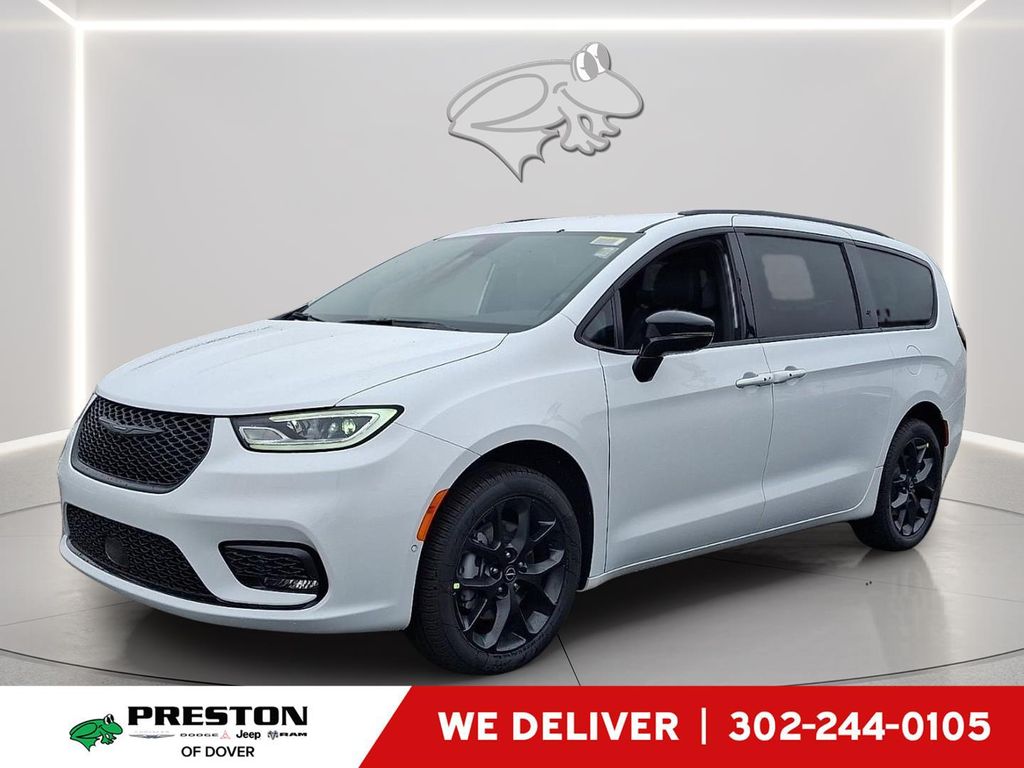 New 2026 Chrysler Pacifica L