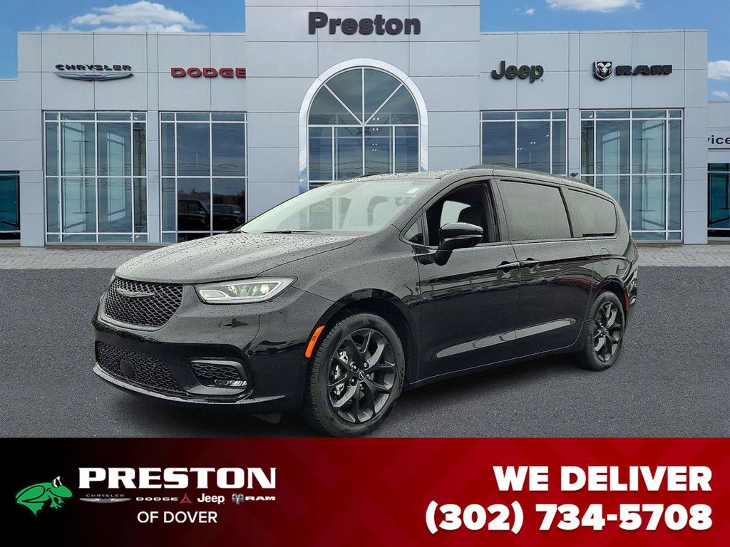 New 2026 Chrysler Pacifica Limited