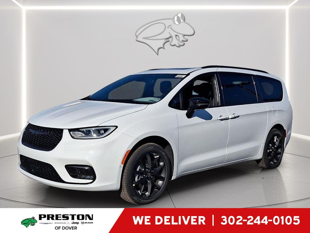 New 2026 Chrysler Pacifica Limited