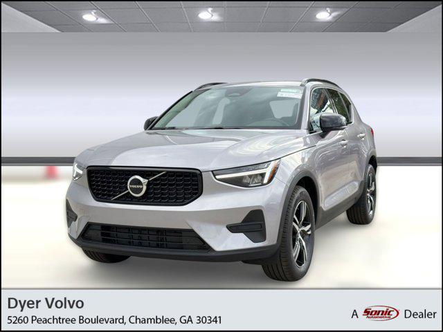 New 2026 Volvo XC40 Core, B4 FWD Gas (mild hybrid), Dark