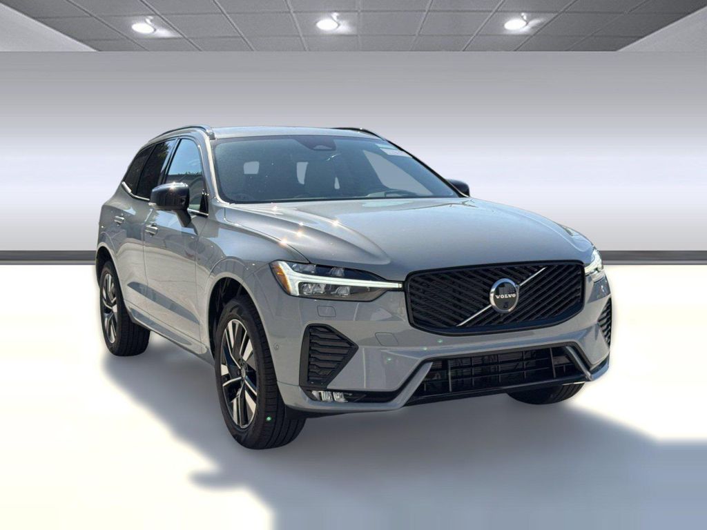 2026 Volvo XC60 B5 PLUS — фото 7