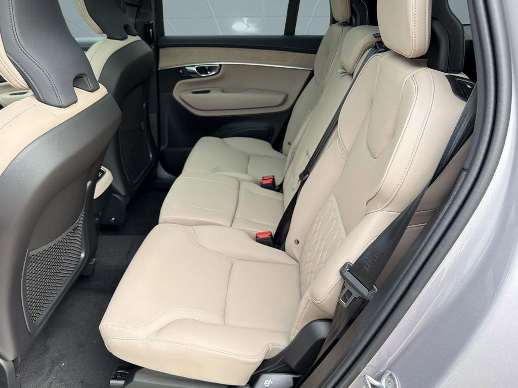 صورة مصغرة 15 لـ 2026 Volvo XC90 PLUS, B6 AWD GAS (MILD HYBRID), GASOLINE, BRI
