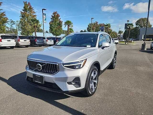2023 Volvo XC40 PLUS 照片 1
