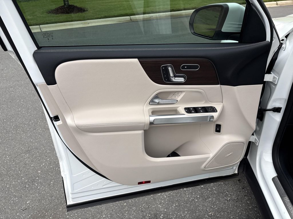 صورة مصغرة 15 لـ 2025 Mercedes-BENZ GLB