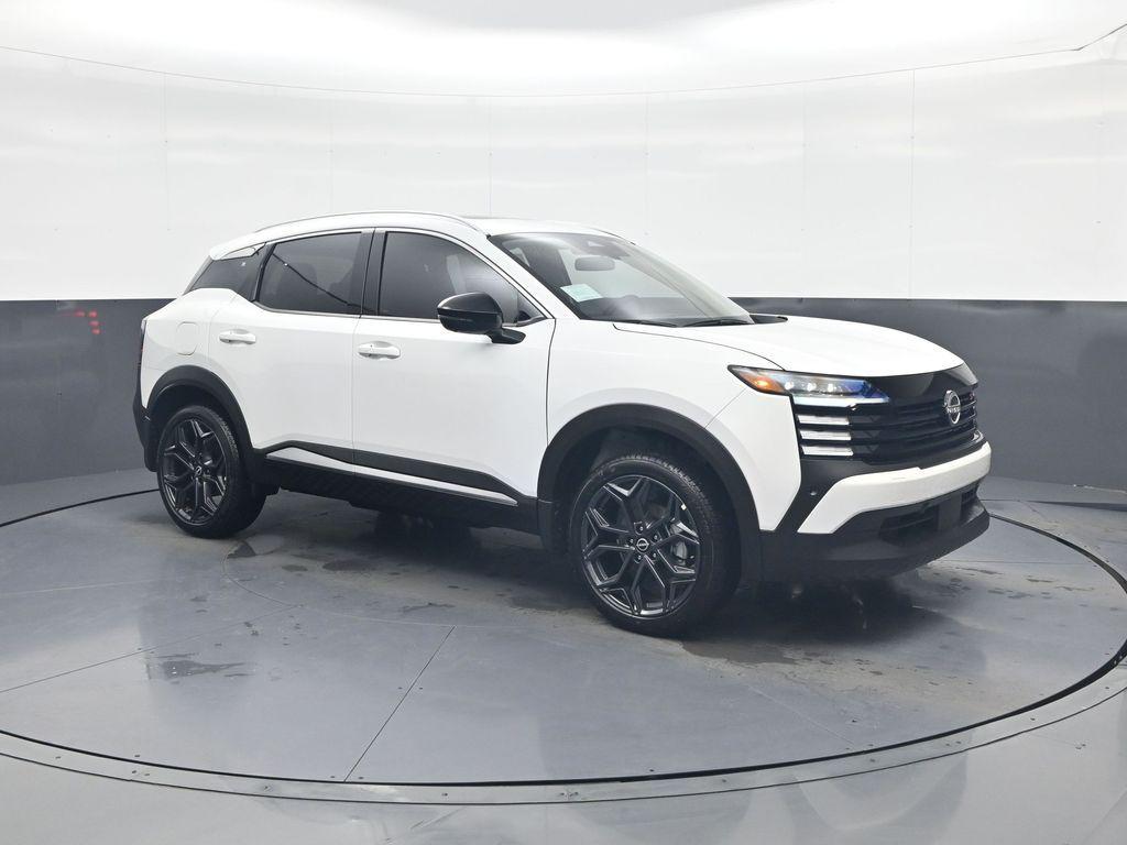 New 2026 Nissan Kicks SR