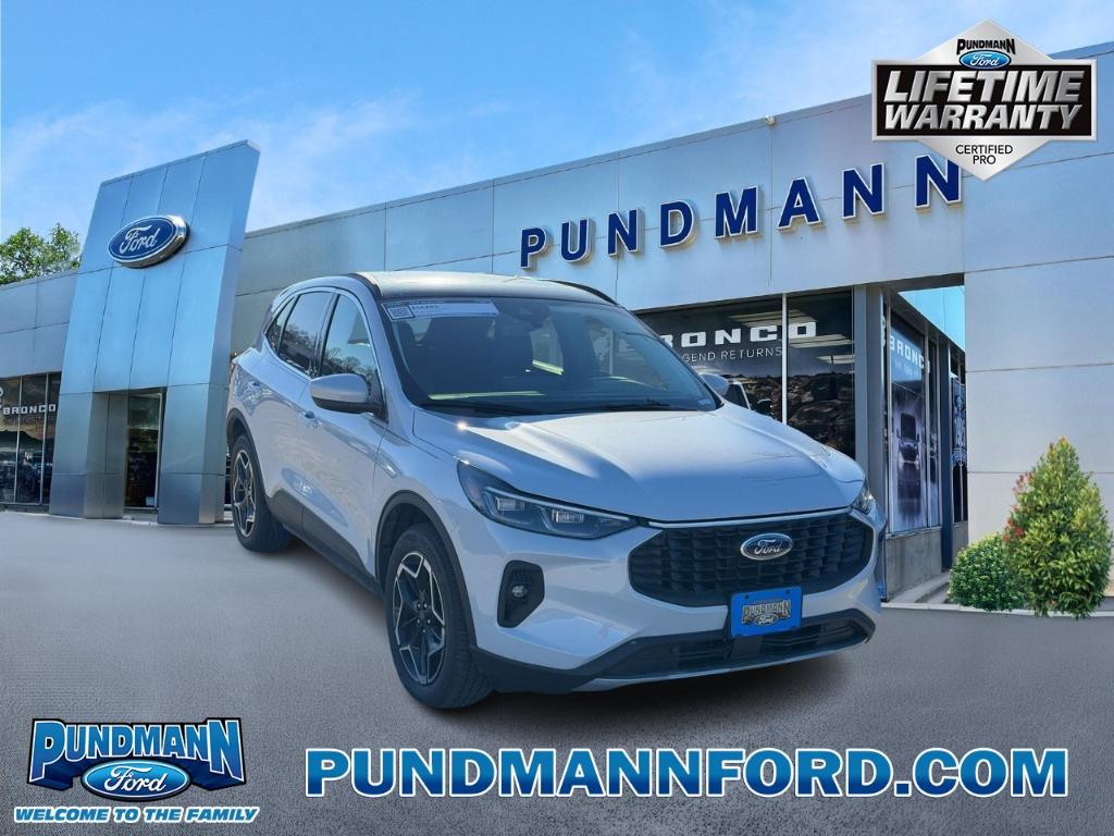 New 2026 Ford Escape Platinum AWD
