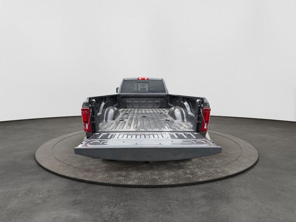 صورة مصغرة 19 لـ 2026 RAM 3500 LARAMIE CREW CAB 4X4 8' BOX