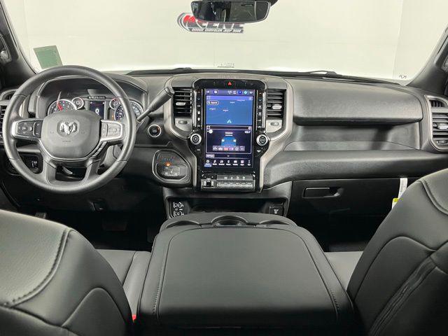 2026 RAM 2500 TRADESMAN CREW CAB 4X4 6'4' BOX — миниатюра 13