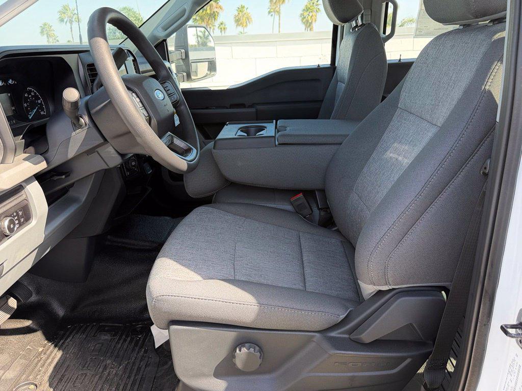 صورة مصغرة 13 لـ 2026 FORD F-250 XL