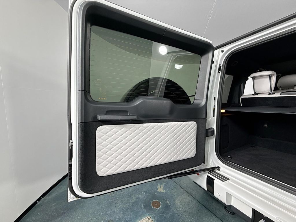 2025 Mercedes-BENZ AMG G 63 缩略图 36