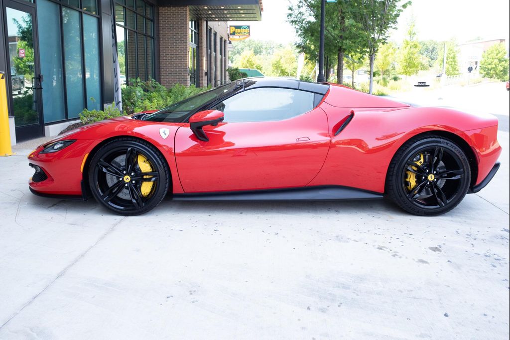 صورة 9 لـ 2024 Ferrari 296 GTS CONVERTIBLE