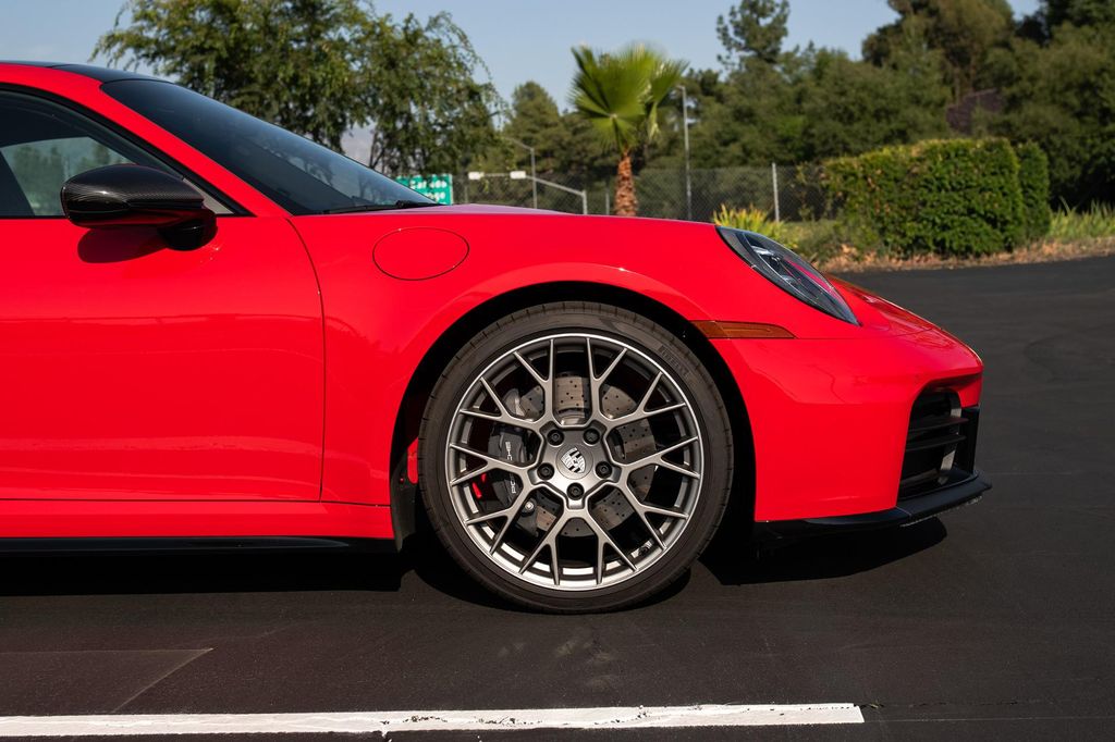 2025 Porsche 911 CARRERA thumbnail 13