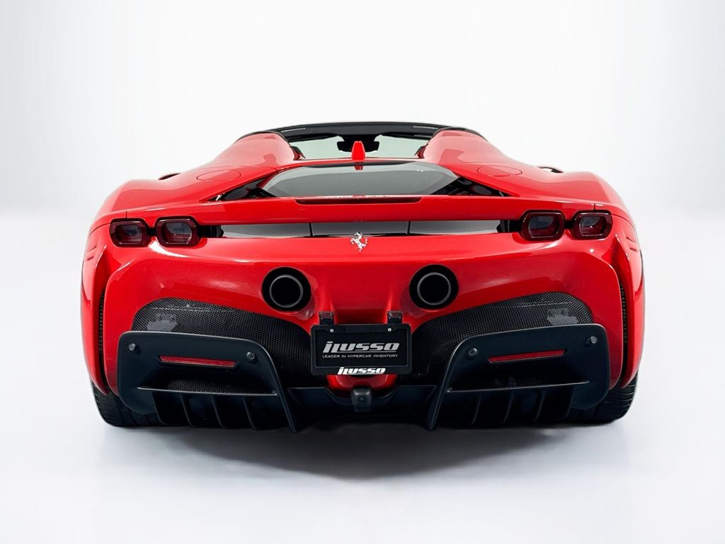 صورة 5 لـ 2025 Ferrari SF90 SPIDER CONVERTIBLE