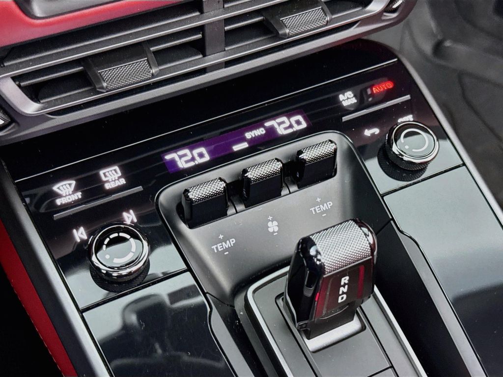 2021 Porsche 911 TARGA 4S — миниатюра 17