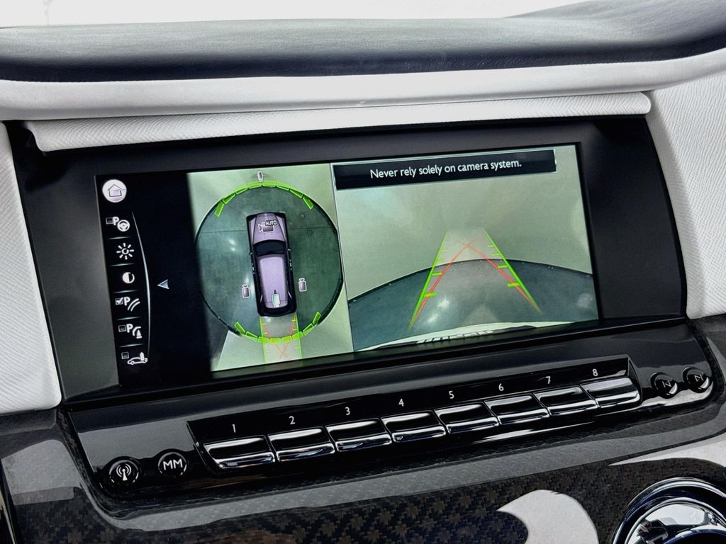 صورة 17 لـ 2023 ROLLS-ROYCE CULLINAN SUV