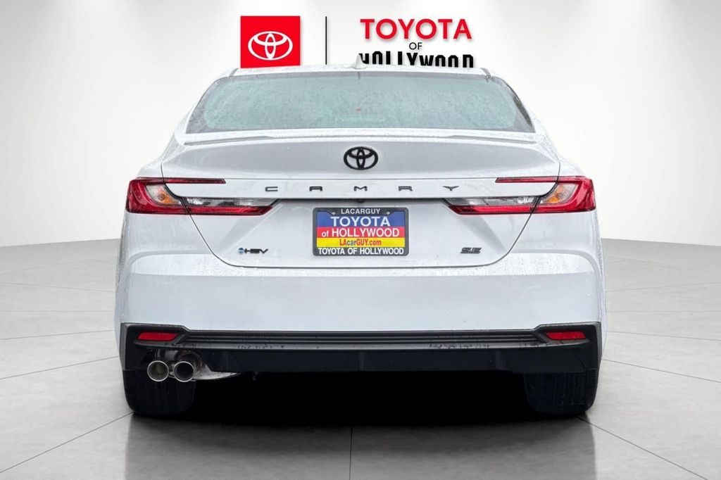 TOYOTA CAMRY - 4