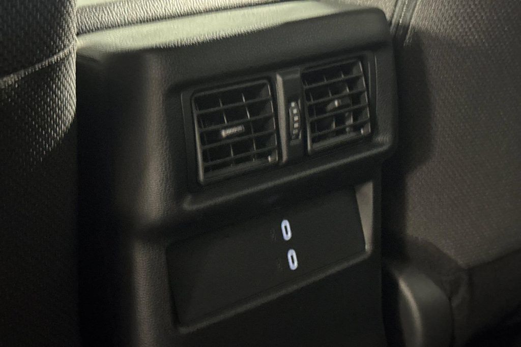 2026 Toyota 4RUNNER SR5 缩略图 14