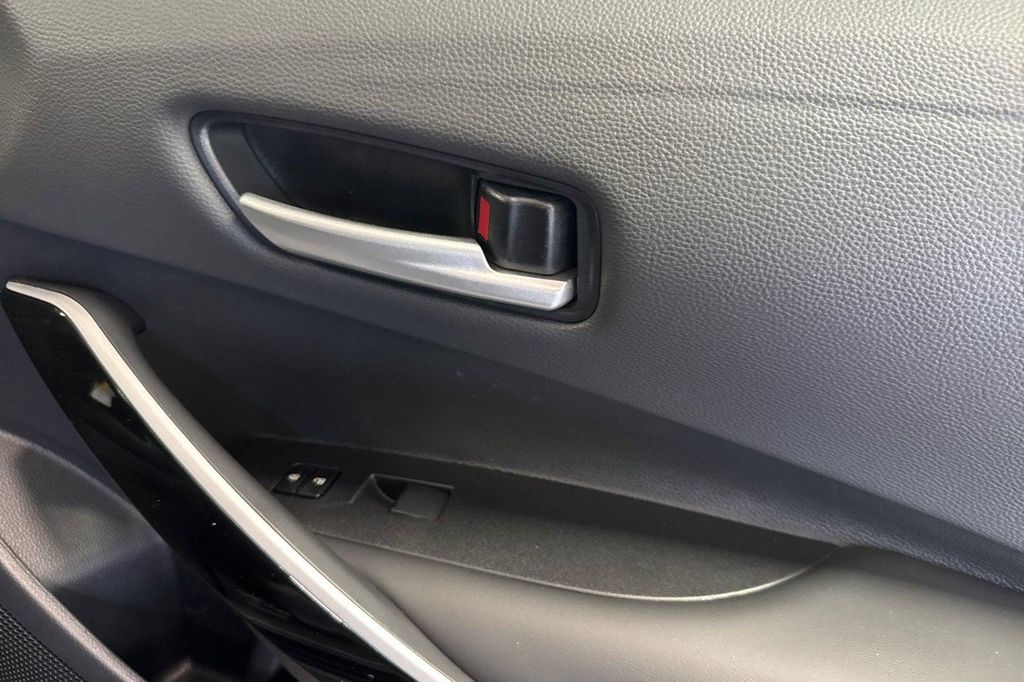 صورة مصغرة 19 لـ 2026 Toyota COROLLA XSE