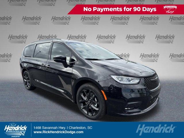 New 2026 Chrysler Pacifica Limited