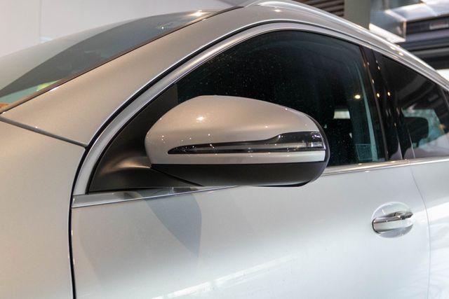 MERCEDES-BENZ GLA - 10