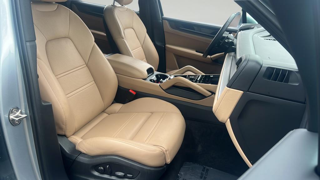 2025 Porsche CAYENNE CAYENNE E-HYBRID 缩略图 23