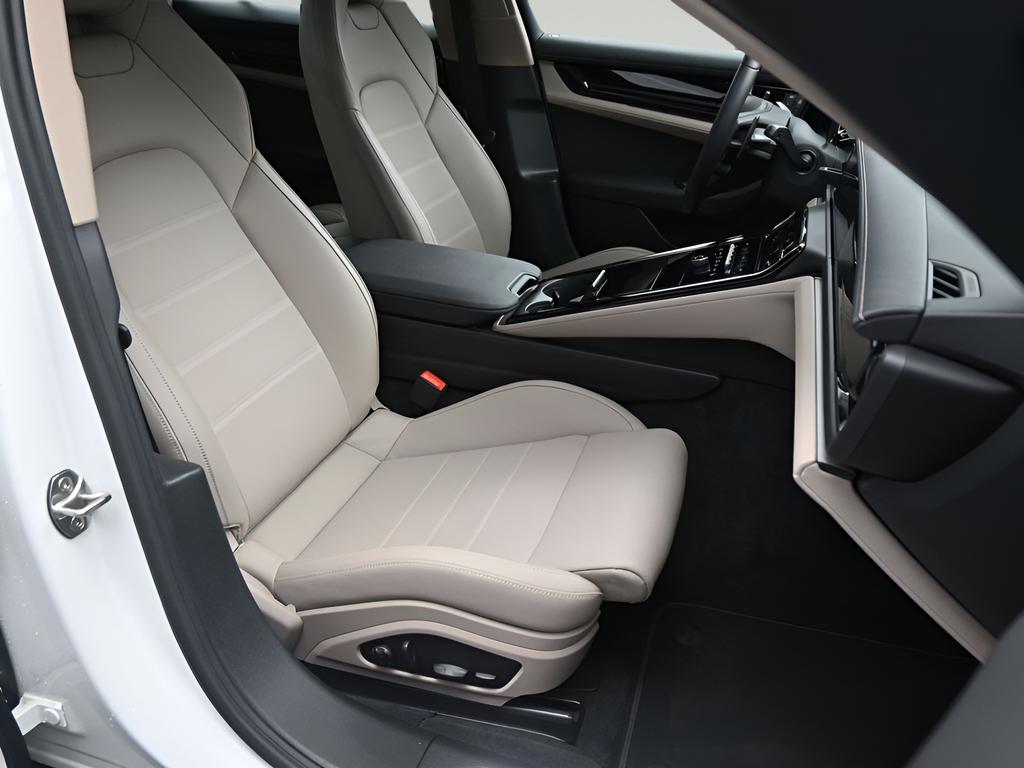 2026 Porsche PANAMERA BASE — миниатюра 11