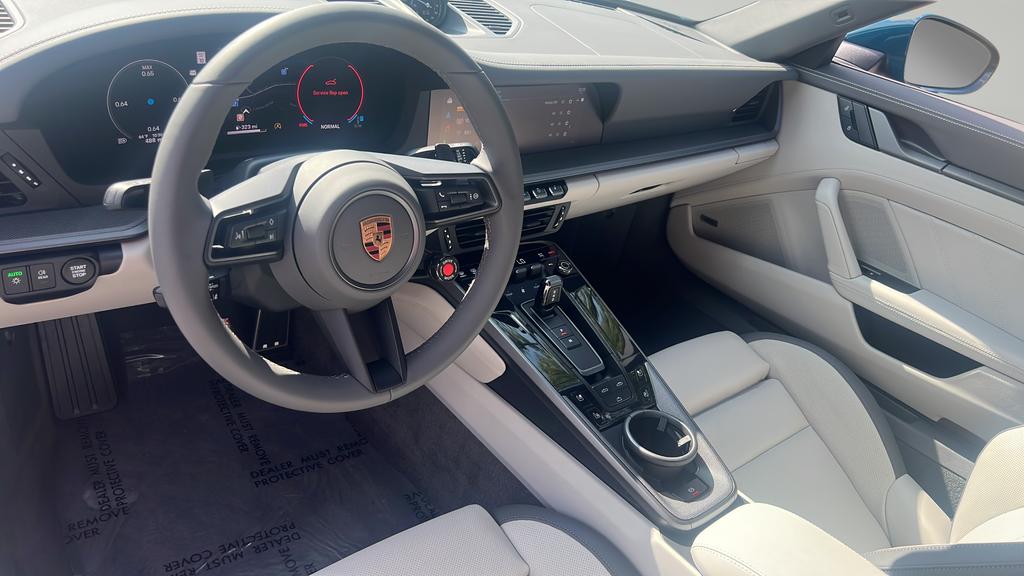 صورة مصغرة 17 لـ 2026 Porsche 911 CARRERA 4S CABRIOLET